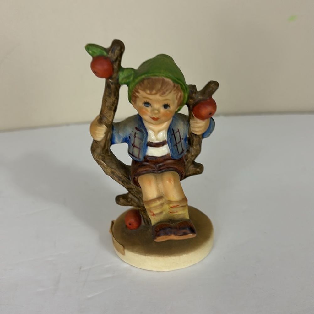 Vintage Hummel 142 3/0 “Apple Tree Boy” TMK-6